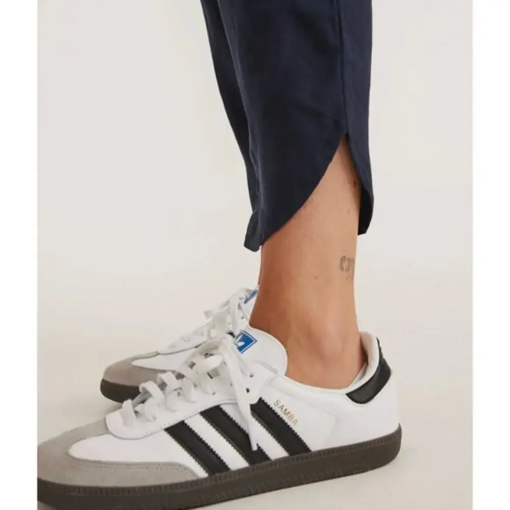marine‎ layer navy blue Allison re spun pants